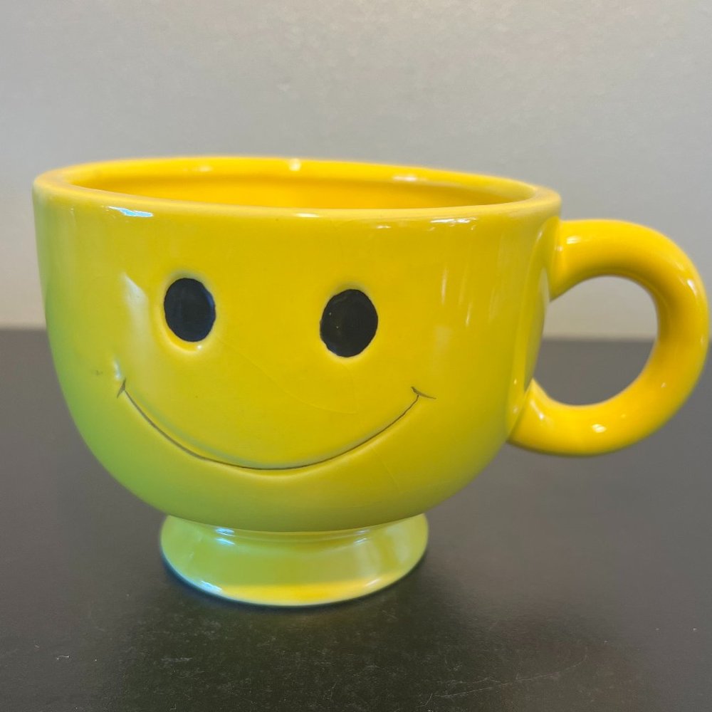 Yellow Smiley Happy Face Cup Mug / Vase / Planter ~ Have a Nice Day!